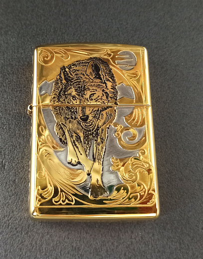 Зажигалка Zippo оригинал "Волки"