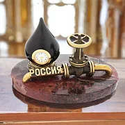 Бронзовая композиция «Российская нефтяная промышленность» с яшмой — фотография 1