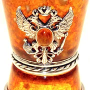 На память: Стопка для водки из камня (янтарь) — фотография 2