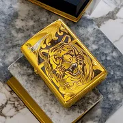 В подарок: Зажигалка Zippo оригинал "Тигр" № 6 — фотография 1