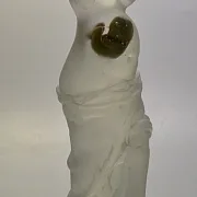 Скульптура «Венера» из боросиликатного стекла — фотография 1